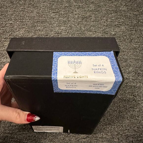 NEW Set of 4 Rhinestone Menorah Napkin Ring Holder Bling Crystal Hanukkah Jewish - Picture 3 of 3